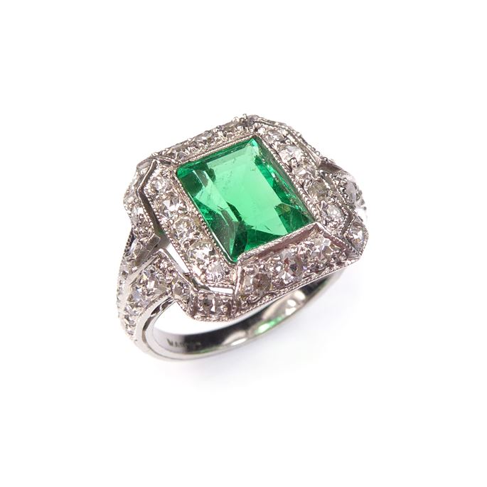    Marcus - Emerald and diamond ring | MasterArt